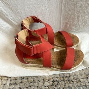 Adrienne Vittadini Sport Sandal Women's Size 7.5